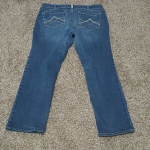 Ariat Real Women's Boot Cut Jeans Embroidered Pocket Pants Size 34R